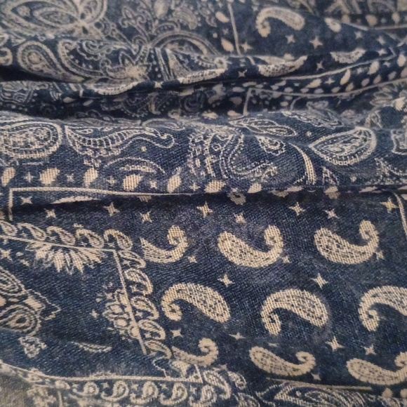 Infinity Scarf - Picture 2 of 3